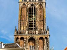 Speciaal voor Jan van Zanen: ‘O, O, Den Haag’ op de Domtoren en ‘Utereg Me Stadsie’ op de Scheveningse Oude Kerk