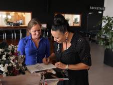 Anita Doth van 2 Unlimited ontvangt eerste exemplaar Dit zijn wij