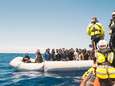 Clash tussen hulpverleners en kustwacht op de Middellandse Zee: ‘Jullie moeten hier weg’