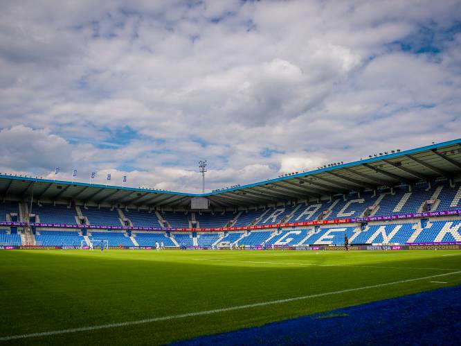 Zeven Genkse voetbalsupporters voor rechter voor klappen en afpersing van een 17-jarige Standard-fan: “Ze zijn als een guerrillabeweging tewerk gegaan”