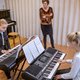Bezuinigen op muziekonderwijs? Muziekdocent Mariëtte de Graaf vindt het schandalig: ‘Cultuur is een mensenrecht’
