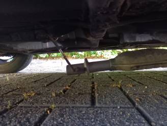 Katalysator half onder auto uitgezaagd; politie houdt dader aan