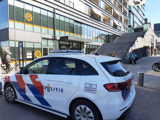 Italiaanse voetbalfans mogen binnenstad van Enschede niet in na rellen bij hotel