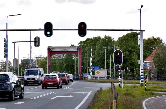 De Beekse Brug verkeerssituatie met rechts de Boscheweg