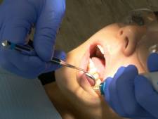 Onbevoegde tandartsen en incomplete dossiers: inspectie tikt deze tandartspraktijk hard op de vingers