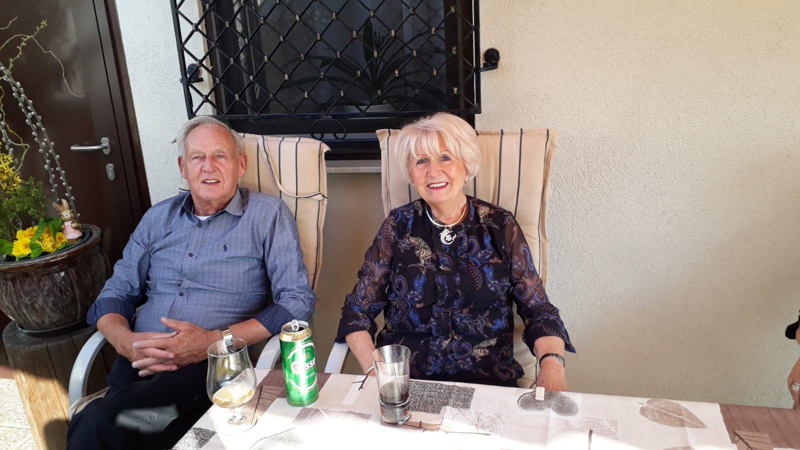 De liefde van Ton en Riet gaat de grenzen over | Foto | AD.nl