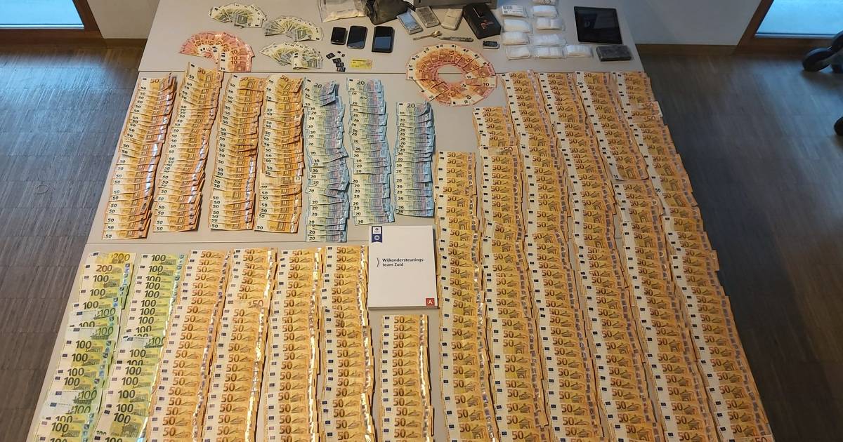 300.000 euro aan cash en luxegoederen in huis: 'Vuitton-bende' die 25  containers met cocaïne invoerde, riskeert tot 10 jaar cel, Foto