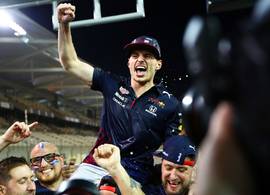 Wow: zó (bizar) veel verdient Max Verstappen per jaar