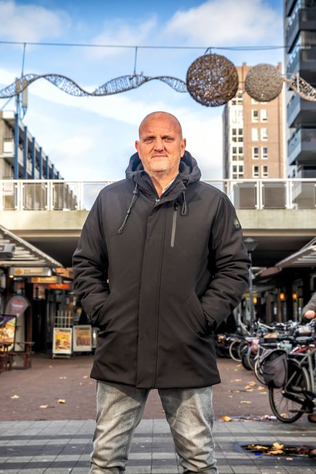 Rens is de eerste stadsmarinier in Vlaardingen: ‘Overlast aanpakken door durf en lef te tonen’