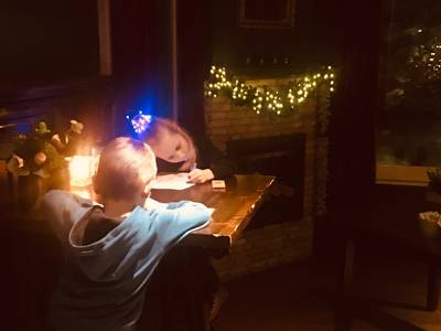 Riel blijft variëren rondom kerst: deze keer geen wandeling, maar een markt