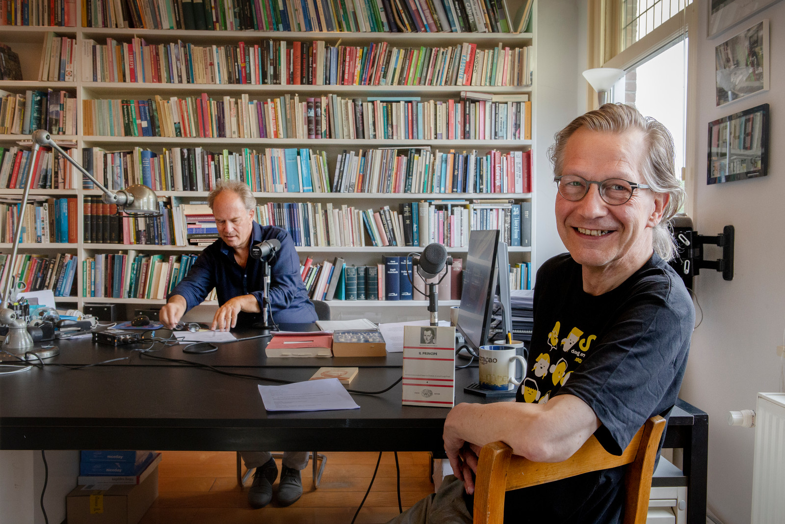 Jaap Jansen, Pieter Gerrit Kroeger van de politieke podcast 'Betrouwbare bronnen’. Beeld Pauline Niks
