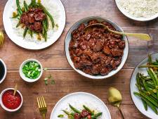 Wat Eten We Vandaag: Babi smoor met boontjes en witte rijst