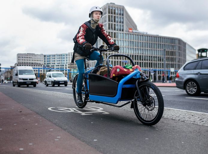 Vooral jonge gezinnen in stedelijk gebied zien een bakfiets als alternatief voor een auto.