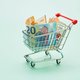 Expert legt uit: hierdoor zijn boodschappen nog steeds erg duur