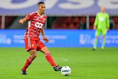LIVE MERCATO: Isaac Hayden quitte déjà le Standard - Genk pourrait perdre Joseph Paintsil