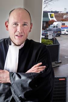 Nieuwe advocaat voor verdachte McDonald's-moorden in Zwolle: ‘In juli doen we ons verhaal’
