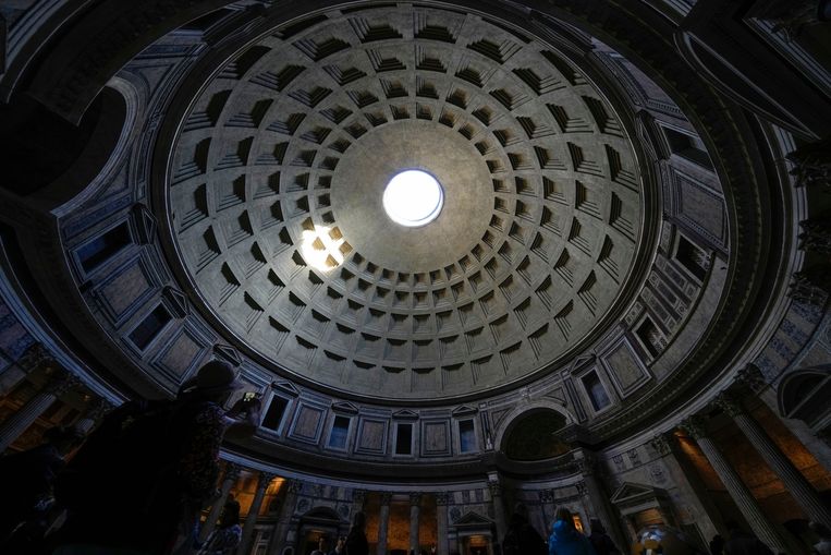 De befaamde koepel van het Pantheon in Rome.  Beeld AP