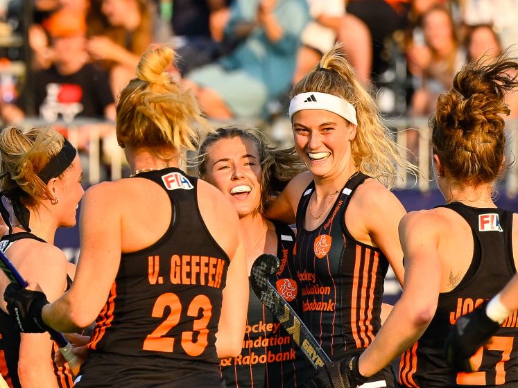 Monsterscore hockeysters dankzij strafcorners en hattrick