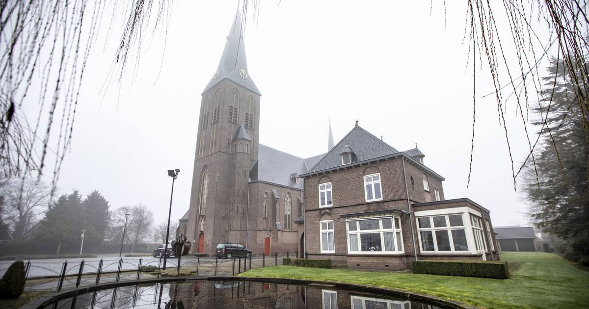 300 Handtekeningen tegen bouw zorgcentrum in Deurningen