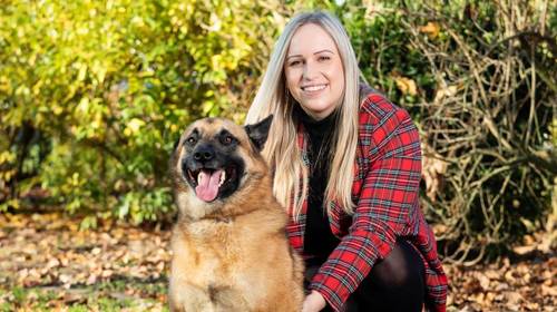 Lenka kocht op haar 23ste al een huis en moet nu erg spaarzaam leven