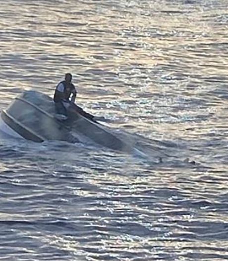 Boot kapseist bij Florida, tientallen vermisten