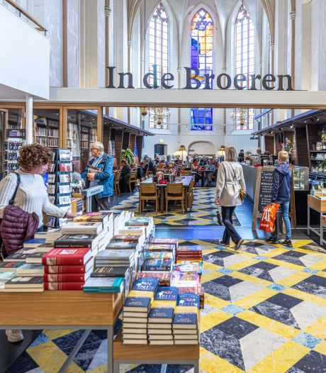 Waanders uit de Broeren: boekhandel in Zwolse kerk verder onder andere naam
