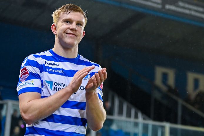 Devin Haen oefent met Oranje O20 tegen Frankrijk.