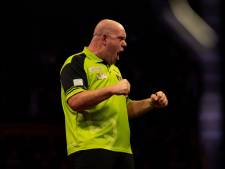Michael van Gerwen wéér de beste in de Premier League: ‘Winnen groot toernooi zit er snel aan te komen’