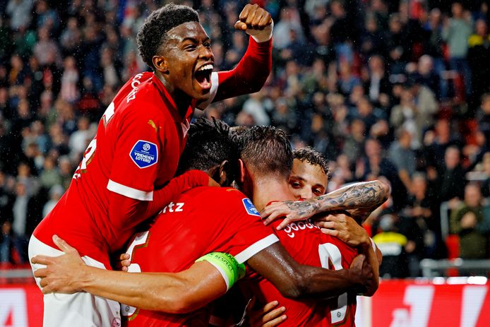 PSV Verslaat Sturm Graz In Voetbalwedstrijd