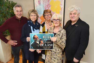 Ulftse zanger Peter Aalders (72) overleden; hij haalde met The Final Show nog 2450 euro op voor het