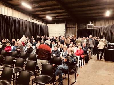 Brandbrief, spandoek, petitie: Riel slijpt de messen om 366 arbeidsmigranten buiten de deur te houde