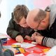 Je kunt als ouder plezier in wetenschap meegeven aan je kinderen
