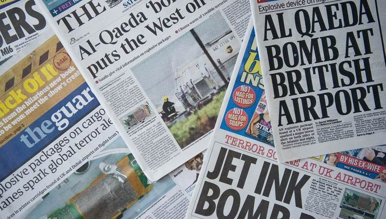 Een selectie Britse kranten met het nieuws over aanslagpoging. Beeld afp