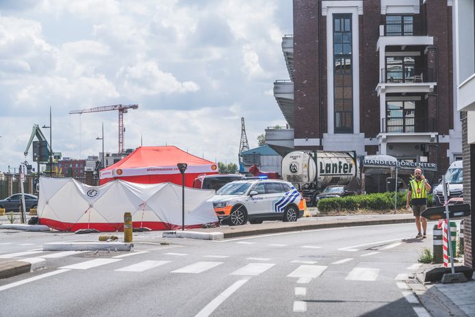 Dodelijk ongeval met vrachtwagen aan het Stapelplein in Gent