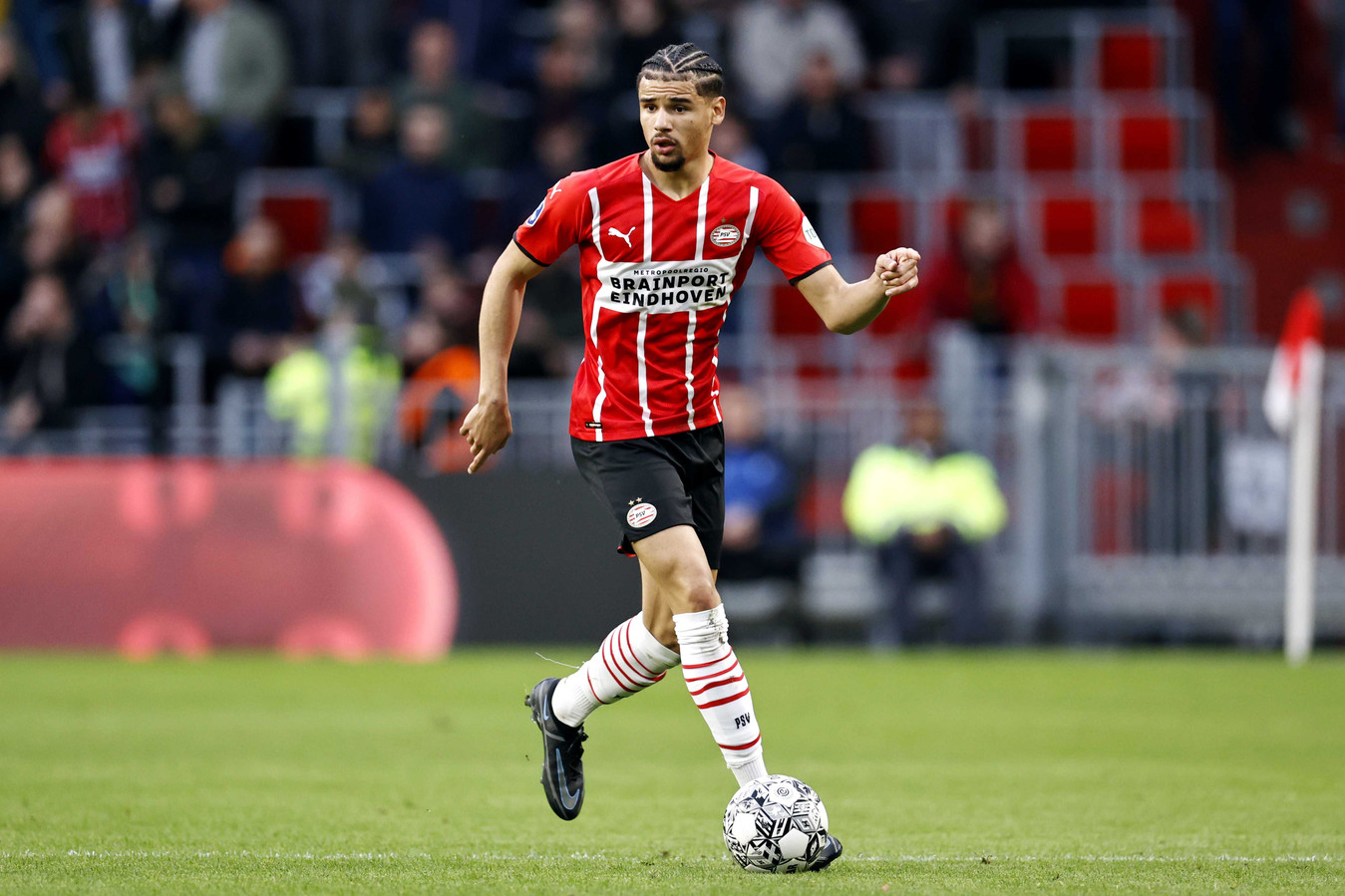 Armando Obispo is een van de huidige PSV'ers die uit de eigen jeugdopleiding komt.