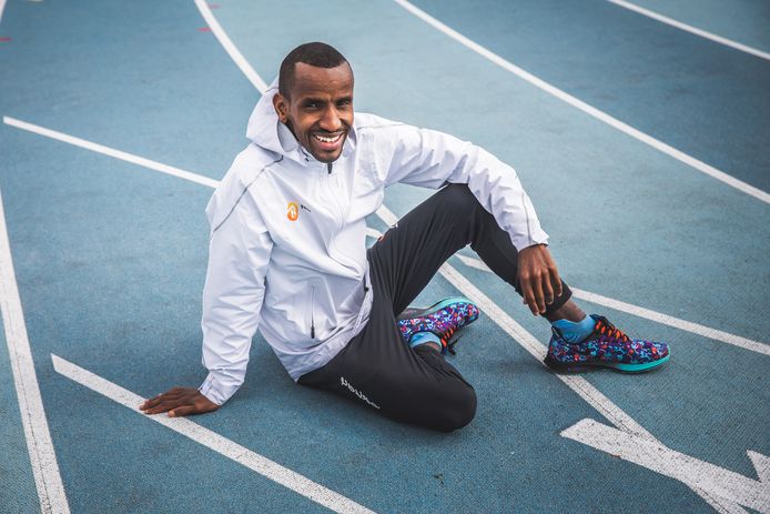 Bashir Abdi, atletiek, op de atletiekpiste in Gentbrugge