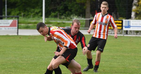 Heerewaarden eert spelers op platte kar na dramatisch seizoen: laatste met -3 punten en 143 doelpunt