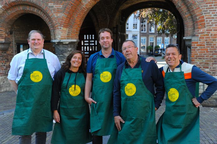 Het team achter het Abdij Bier Festival: Willem van Voorst Vader, Anneke Meijering, Thomas Pillen, Renny Minnaert en Maurits Portier (vlnr).
