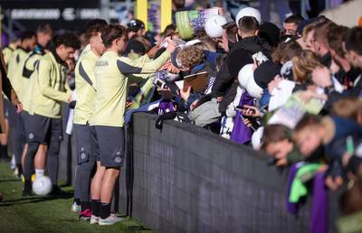 1.500 supporters aanwezig op open training Anderlecht: “We hebben de fans dit seizoen nog niet echt kunnen verwennen”