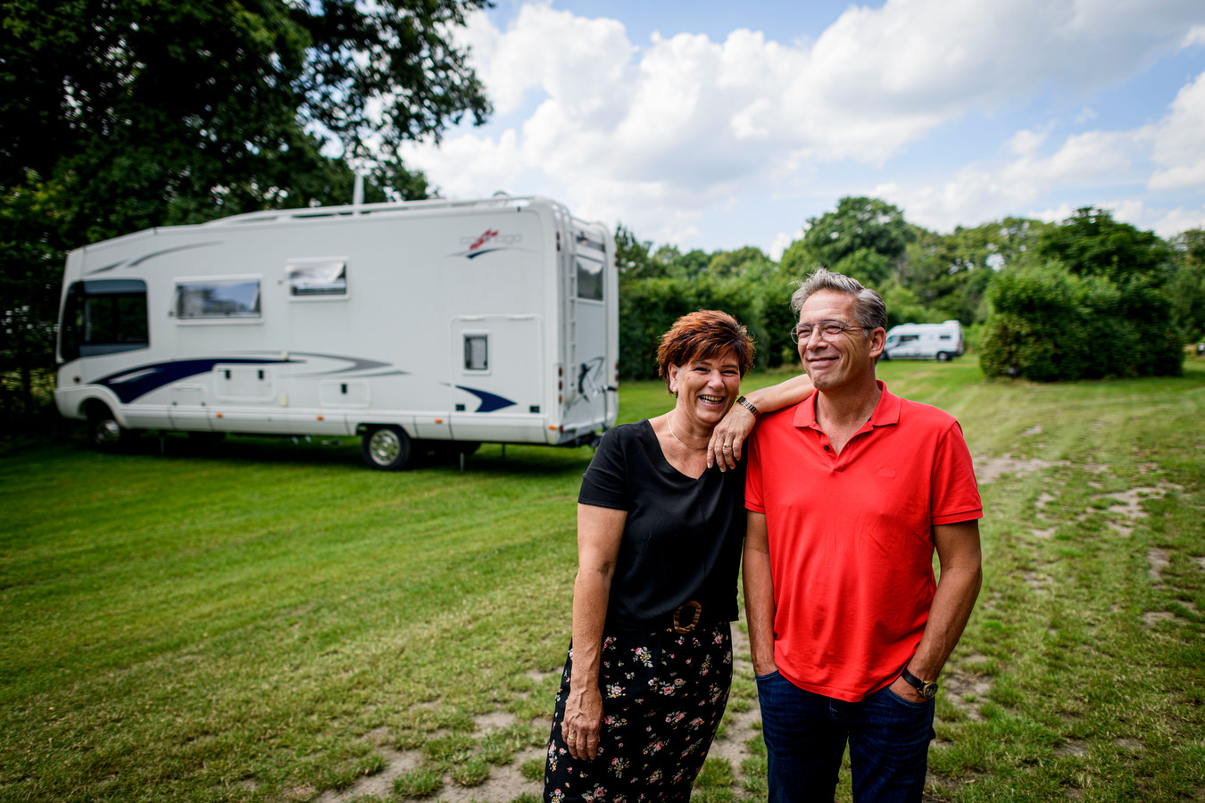 Rob en Carola de Leeuw van camperplaats De Huurne. Veel groen en alles dichtbij.