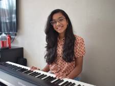 Shanaya (11) maakte een videoclip in het Weizigtpark: 'In de clip zie je veel verschillende kinderen'