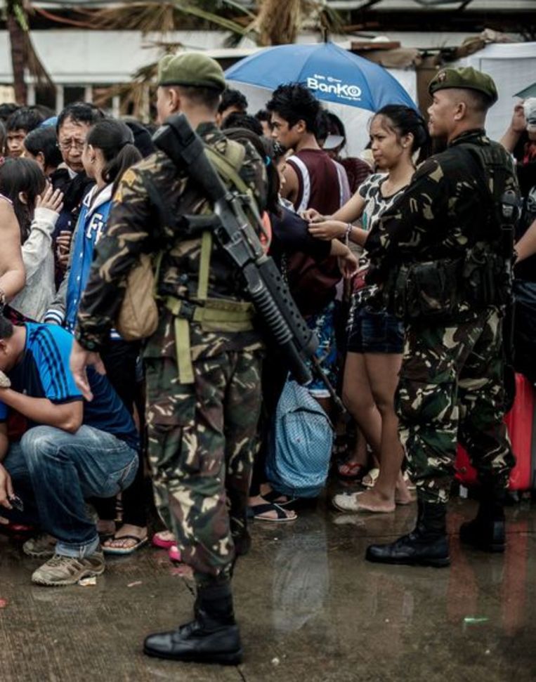 Militairen in Tacloban Beeld ANP