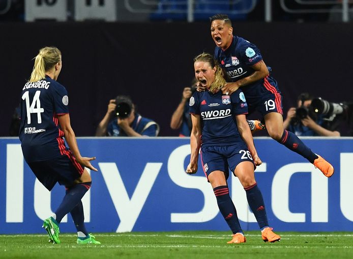 Amandine Henry en Shanice van de Sanden.
