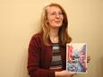 Lotte Wietendaele (28) met haar nieuwe striproman Te(samen)