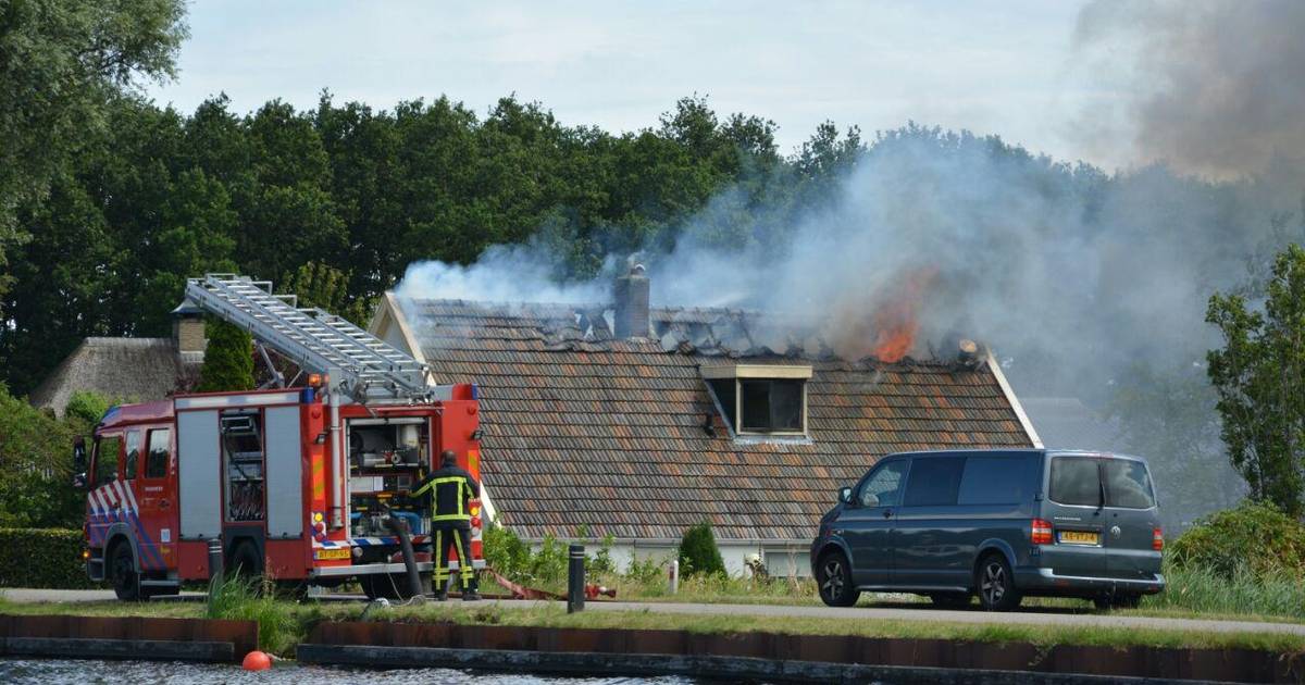 Grote brand in woning in Beerzerveld