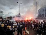 Feyenoord-supporters bewijzen clubicoon Christian Gyan laatste eer