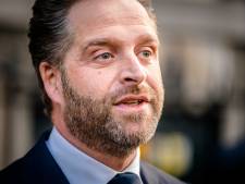 Politici woedend op Forum na incident met fakkel bij Kaag: ‘Als je gif zaait, oogst je bedreigingen’