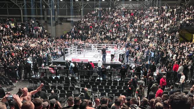 Gevecht Badr Hari afgebroken wegens heftige rellen tussen fans, bizar einde Glory 80