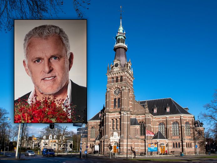 In de Grote Kerk kunnen mensen een condoleanceregister ondertekenen.