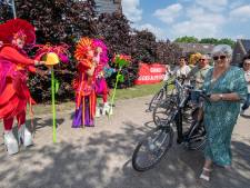 Op de scooter naar Frankrijk en meer ludieke acties; Gemert zwaait deelnemers Alpe d’HuZes uit